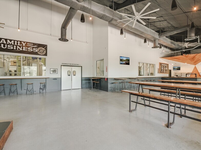 More Photos Of 19510 Hamilton Pool Rd, Dripping Springs Freestanding For Sale