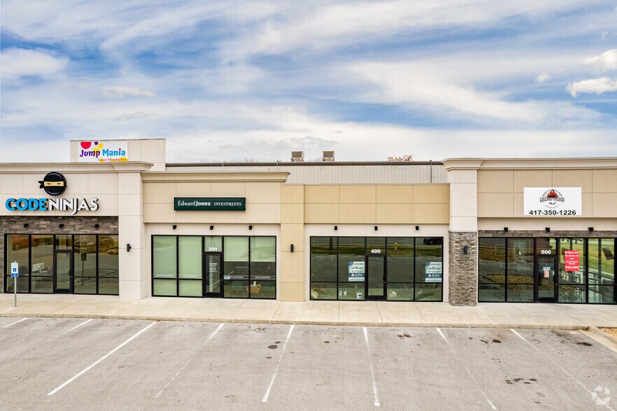 More Photos Of 3202 W Republic Rd, Springfield General Retail For Lease