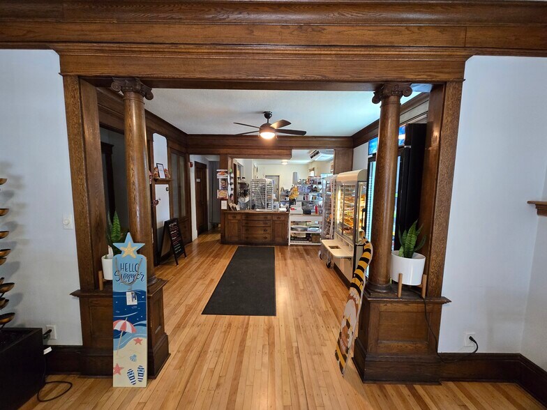 More Photos Of 2409 S Lyndale Ave, Minneapolis Multifamily For Sale