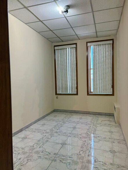 More Photos Of 7113 18th Ave, Brooklyn Flex For Sale