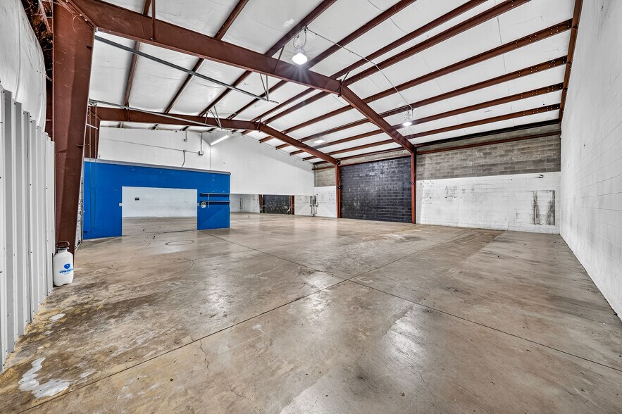 More Photos Of 729 Welch St, Medford Warehouse For Sale