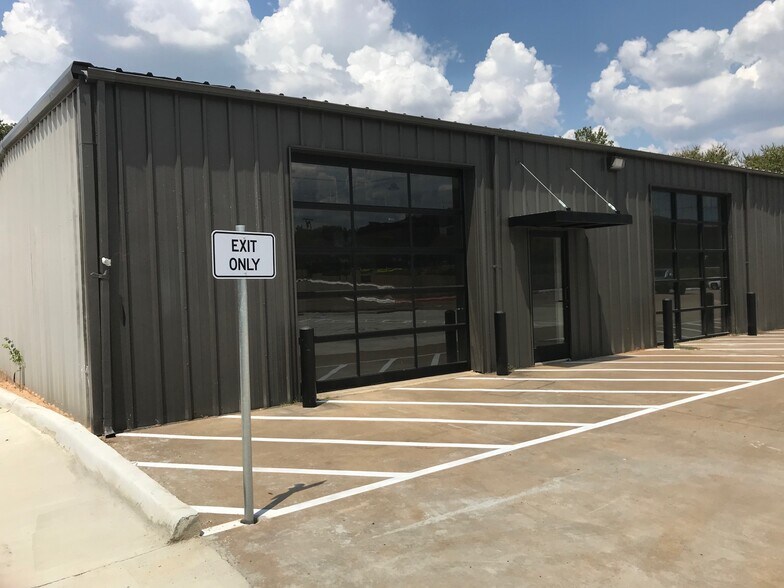 More Photos Of 2700 A Earl Rudder Fwy, College Station Warehouse For Lease