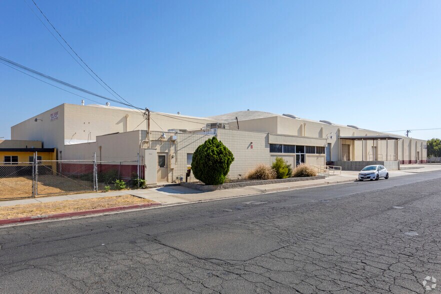 Primary Photo Of 855 W 15th St, Merced Warehouse For Lease