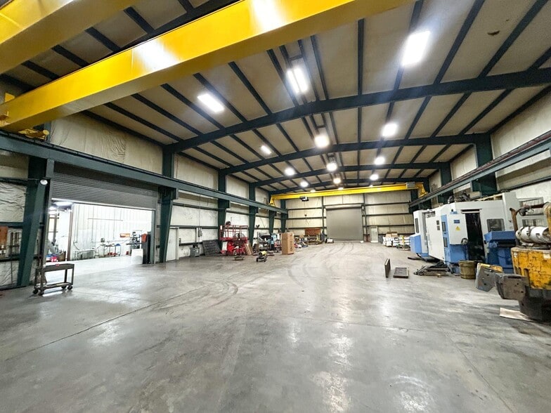 More Photos Of 3016 Highway 41 S, Springfield Warehouse For Sale