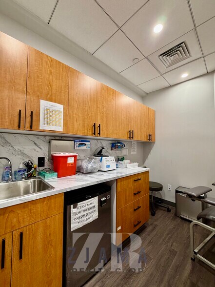 More Photos Of 866 Eastern Pky, Brooklyn Apartments For Lease