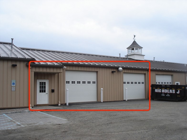 More Photos Of 150 Shippenport Rd, Landing Warehouse For Lease