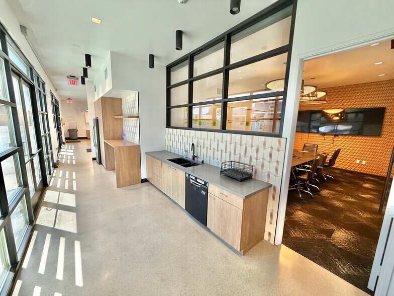 More Photos Of 1225 Broadway, El Cajon Storefront Retail Office For Lease