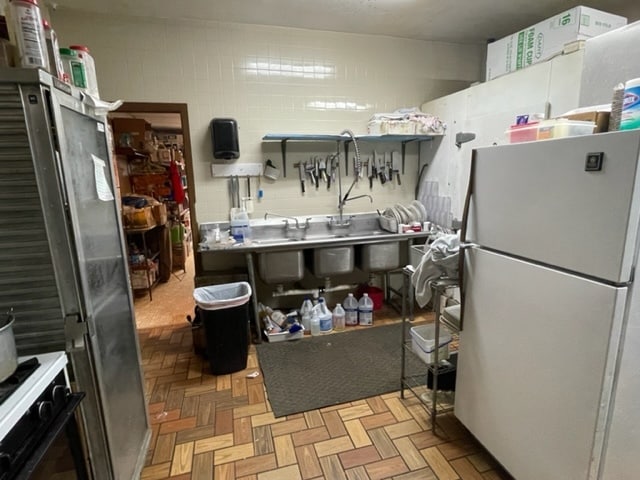 More Photos Of 107 W US Highway 20, Gordon Restaurant For Sale