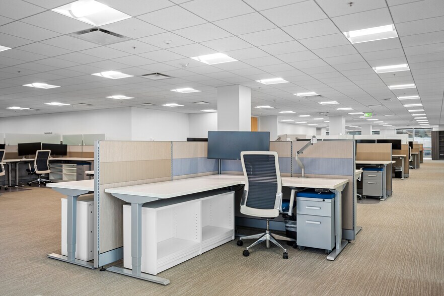 More Photos Of 301 N Lake Ave, Pasadena Office For Lease