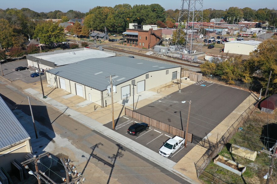 Primary Photo Of 166 Neely St, Collierville Warehouse For Sale