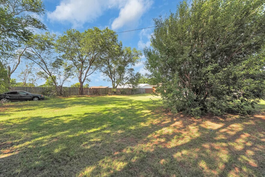 More Photos Of 418 N Electra St, Sayre Apartments For Sale