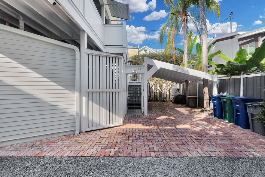 More Photos Of 1011 Truman Ave, Key West Apartments For Lease