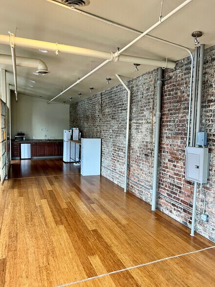 More Photos Of 3200-3220 1st Ave S, Seattle Office For Lease