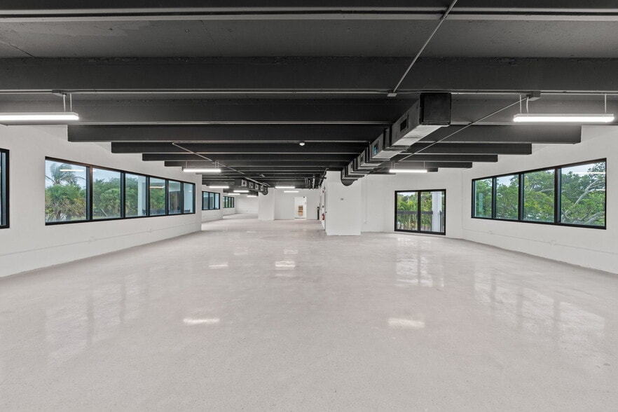 More Photos Of 1016 Clemons St, Jupiter Loft Creative Space For Lease