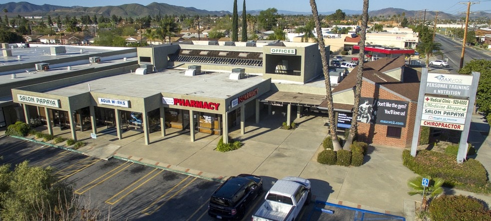 More Photos Of 1105-1125 S State St, Hemet Freestanding For Lease
