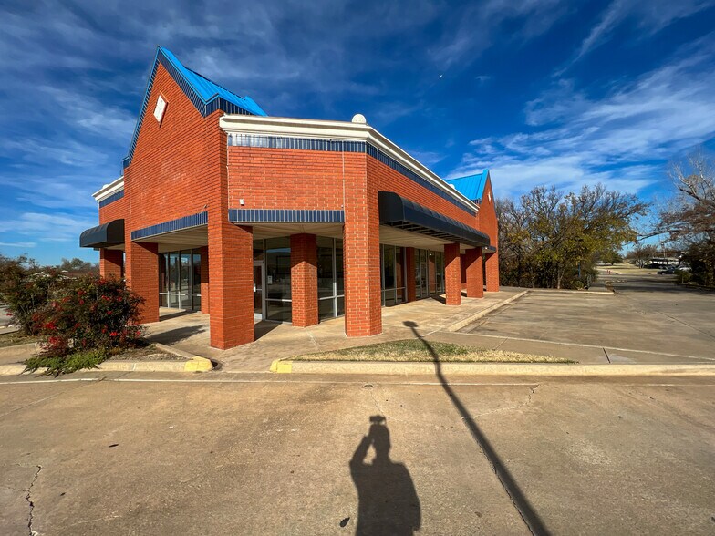 More Photos Of 5959 NW Expressway St, Oklahoma City Freestanding For Lease