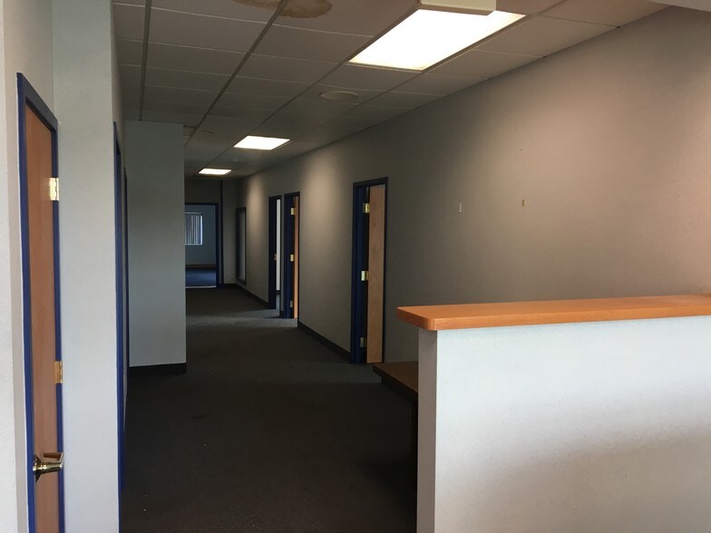 More Photos Of 495 Aero Dr, Cheektowaga Light Distribution For Lease