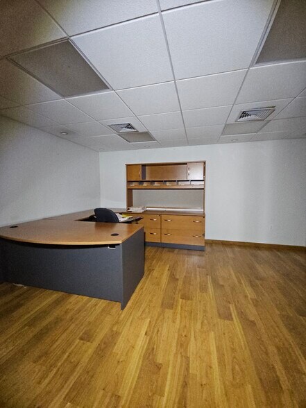 More Photos Of 6187 NW 167th St, Miami Lakes Office For Sale