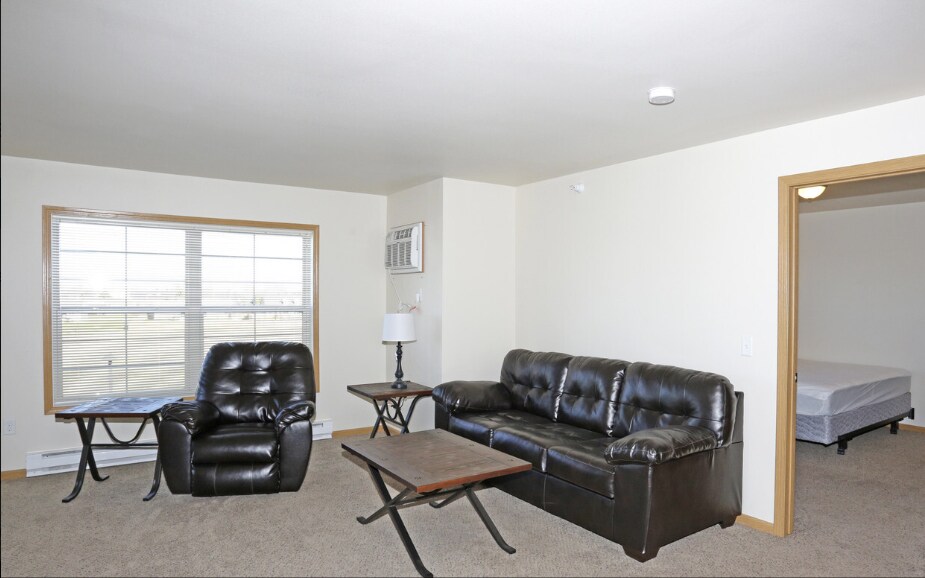 More Photos Of 501 12th Ave SE, Stanley Apartments For Lease