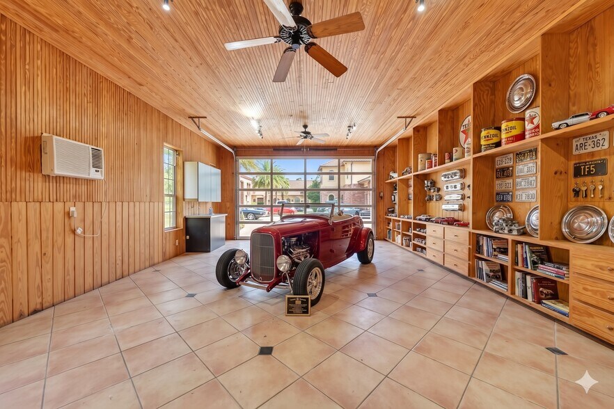 More Photos Of 38011 Spur 149 Rd, Magnolia Office Residential For Sale