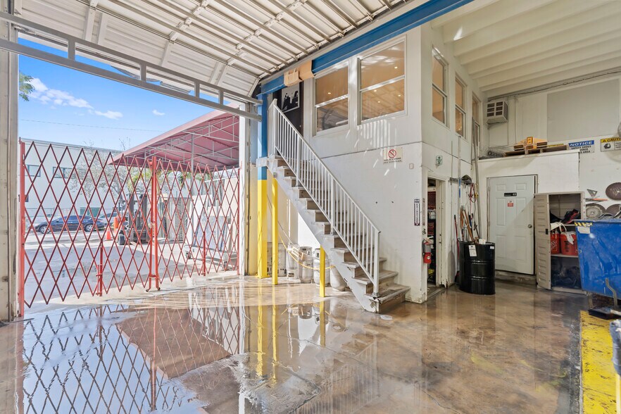 More Photos Of 990 NW 13th Ter, Fort Lauderdale Warehouse For Sale