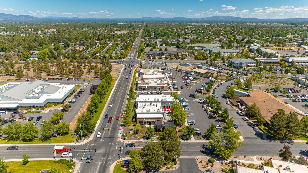 More Photos Of 1500 NE Cushing Dr, Bend Restaurant For Lease