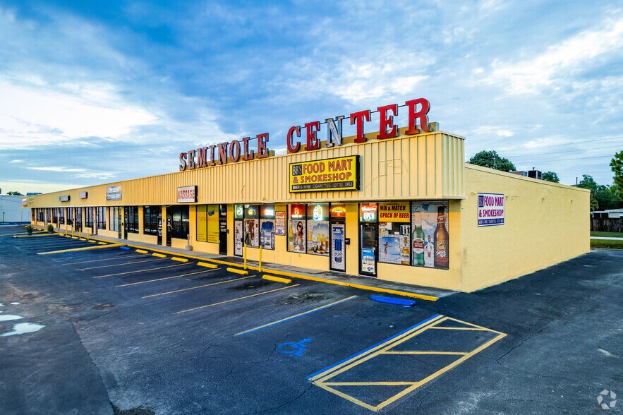 Primary Photo Of 10601-10641 117th Dr, Largo Restaurant For Lease