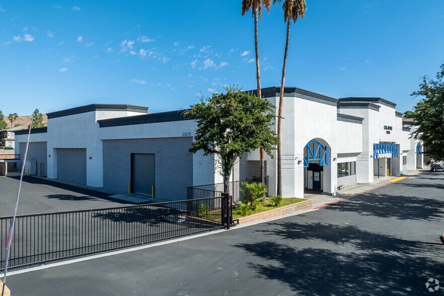 More Photos Of 31970 Castaic Rd, Castaic Freestanding For Lease