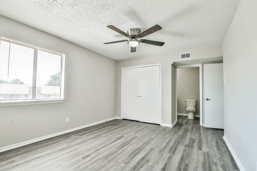 More Photos Of 5202 Bangor Ave, Lubbock Apartments For Sale