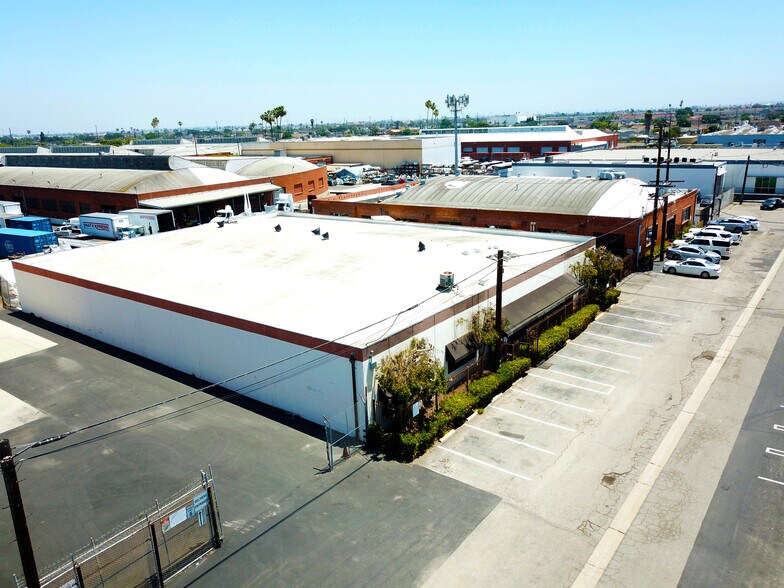 More Photos Of 12838 Weber Way, Hawthorne Manufacturing For Lease
