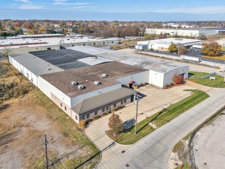 More Photos Of 5900 Pennsylvania Ave, Maple Heights Distribution For Lease