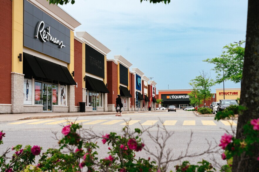 More Photos Of 51 Boul de la Gappe, Gatineau Unknown For Lease