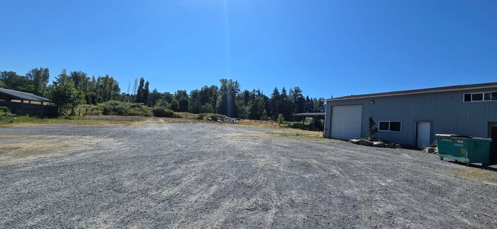 More Photos Of 10404 229th St E, Graham Flex For Lease