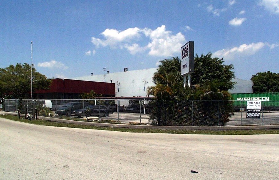 More Photos Of 16501 NW 16th Ct, Miami Warehouse For Lease