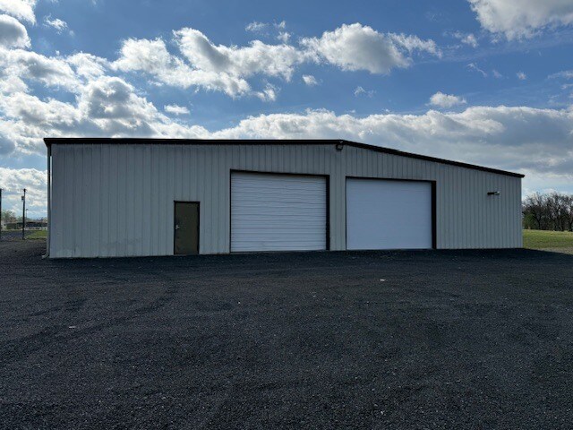 More Photos Of 19854 Senedo Rd, Edinburg Industrial For Lease