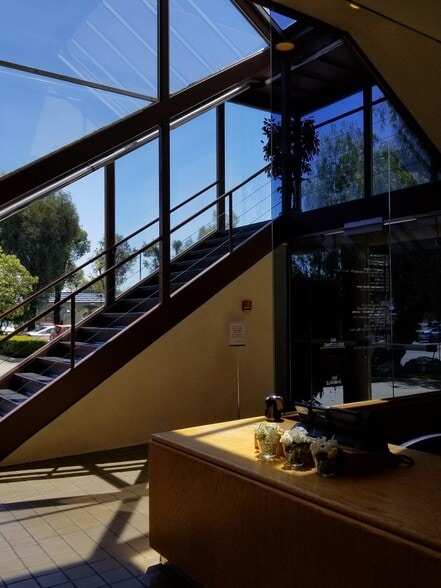 More Photos Of 517 N Mountain Ave, Upland Office For Lease