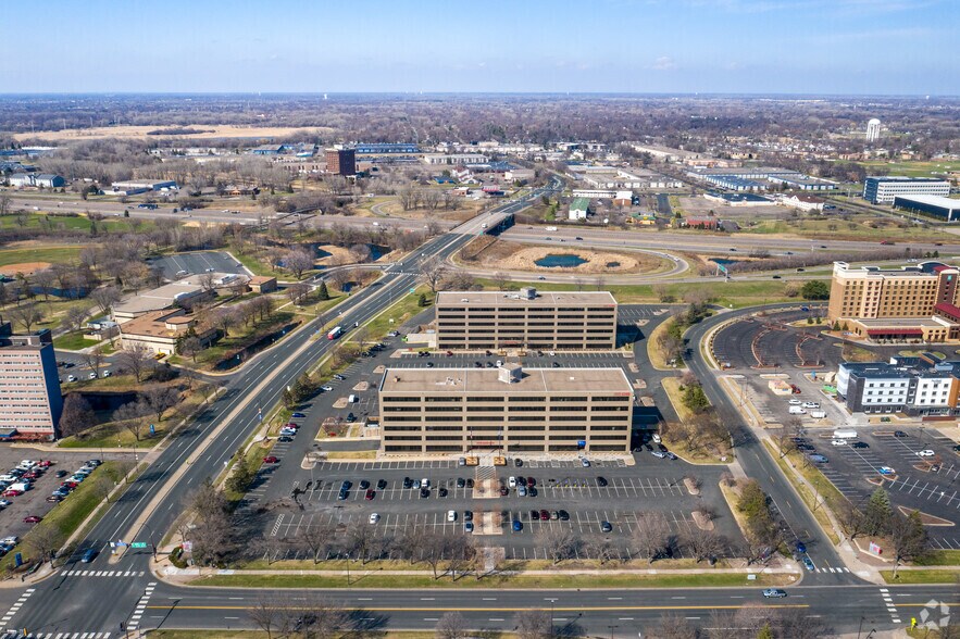 More Photos Of 6300 Shingle Creek Pky, Brooklyn Center Office For Lease