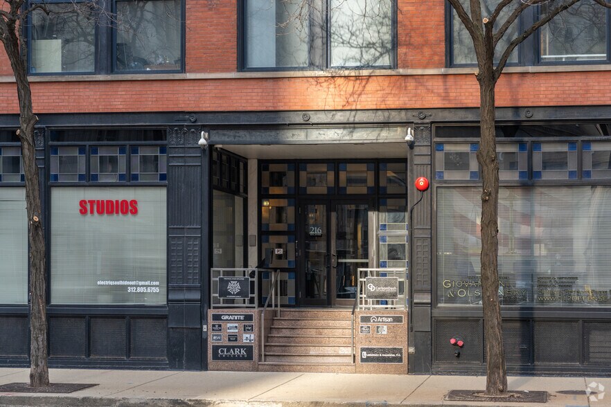 More Photos Of 216 S Jefferson St, Chicago Loft Creative Space For Sale