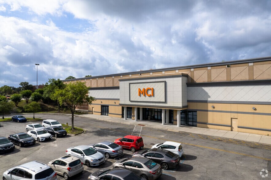 More Photos Of 14045 Abercorn St, Savannah General Retail For Sale