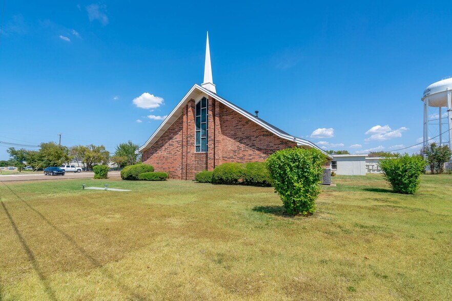 More Photos Of 200 Carr Ln, Duncanville Religious Facility For Sale