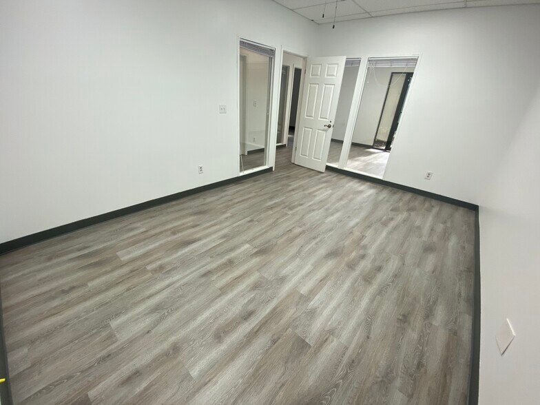 More Photos Of 13555 Automobile Blvd, Clearwater Medical For Lease