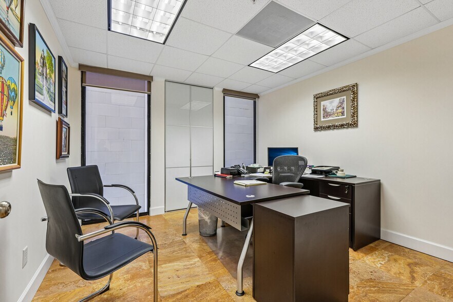More Photos Of 1110 Brickell Ave, Miami Office For Sale