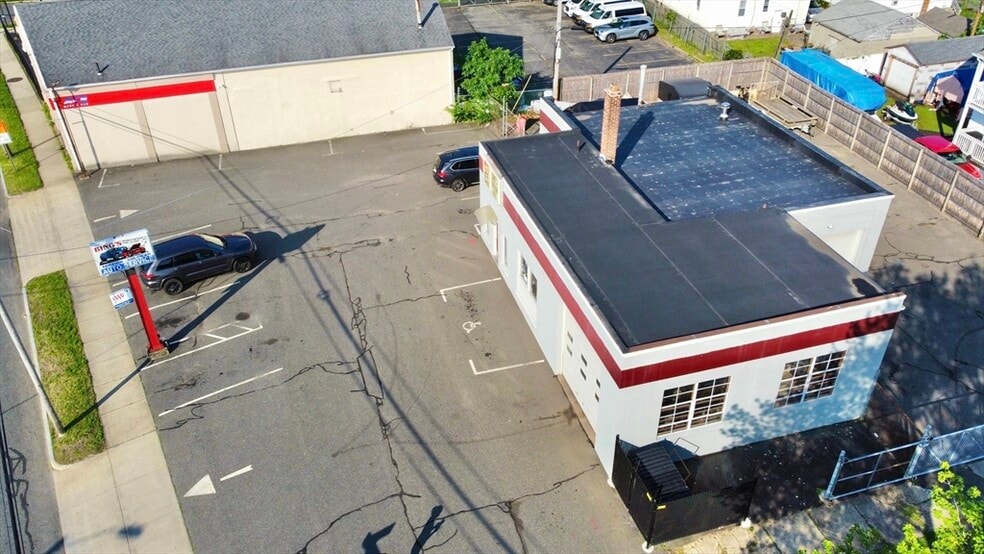 More Photos Of 512 Saint James Ave, Springfield Auto Repair For Sale