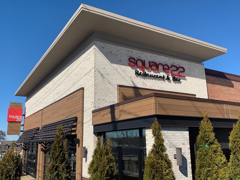 More Photos Of 13405-13485 Pearl Rd, Strongsville Freestanding For Lease