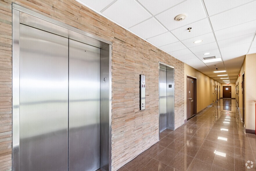 More Photos Of 1111 Kane Concourse, Bay Harbor Islands Loft Creative Space For Lease