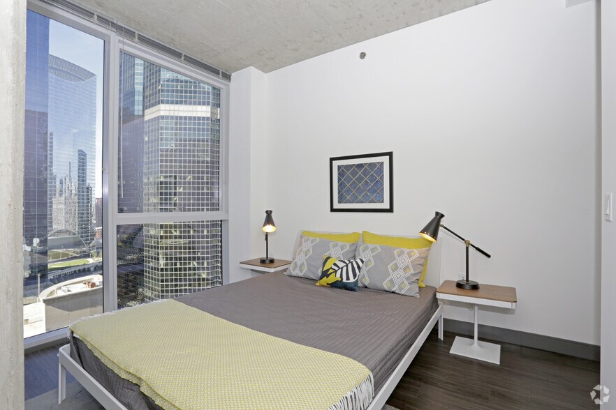 More Photos Of 215 W Lake St, Chicago Apartments For Lease