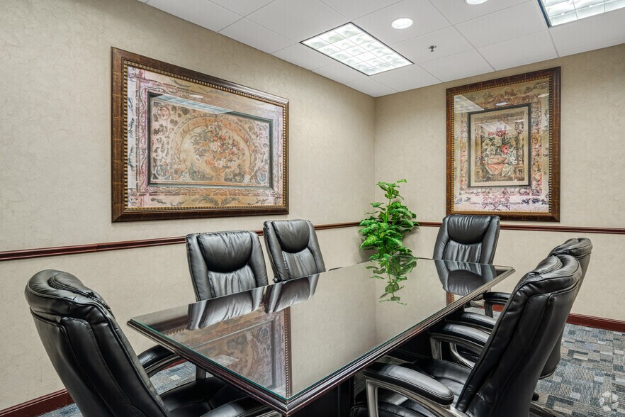 More Photos Of 1375 Gateway Blvd, Boynton Beach Coworking Space
