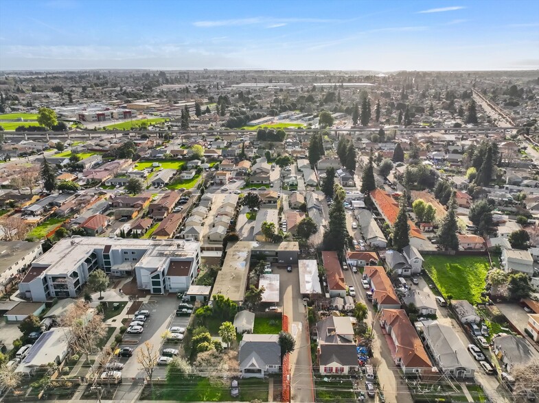 Primary Photo Of 21641 Montgomery St, Hayward Apartments For Sale