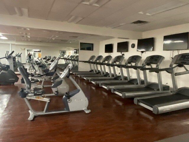 More Photos Of 20 Country Club Dr, Downingtown Medical For Lease