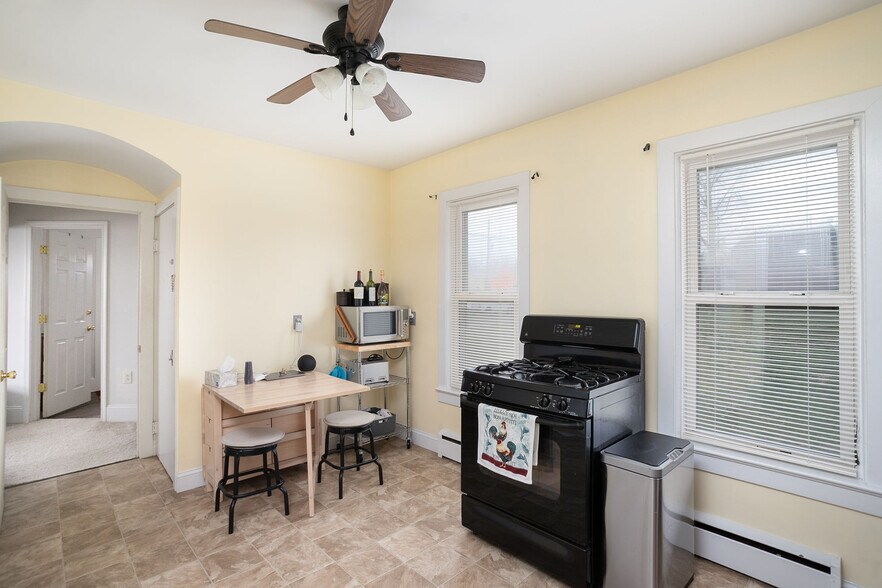 More Photos Of 37 US Highway 130, Trenton Light Manufacturing For Sale